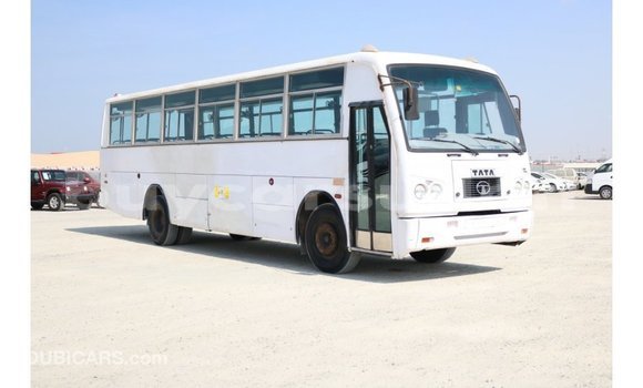 Buy Import TATA Xenon White Car in Import - Dubai in Al Jazirah State