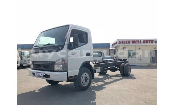 Buy Import Mitsubishi Carisma White Car in Import - Dubai in Al Jazirah State Buy Import Mitsubishi Carisma White Car in Import - Dubai in Al Jazirah State