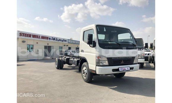 Buy Import Mitsubishi Carisma White Car in Import - Dubai in Al Jazirah State Buy Import Mitsubishi Carisma White Car in Import - Dubai in Al Jazirah State