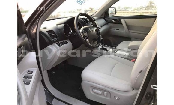 Buy Import Toyota Highlander Other Car in Import - Dubai in Al Jazirah State Buy Import Toyota Highlander Other Car in Import - Dubai in Al Jazirah State