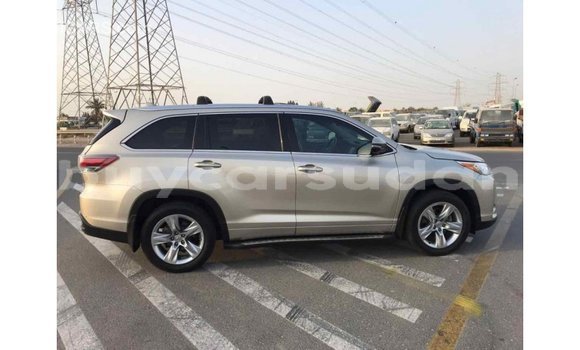 Buy Import Toyota Highlander Beige Car in Import - Dubai in Al Jazirah State Buy Import Toyota Highlander Beige Car in Import - Dubai in Al Jazirah State