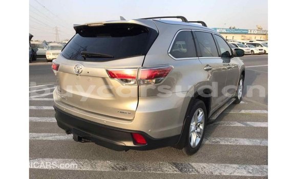 Buy Import Toyota Highlander Beige Car in Import - Dubai in Al Jazirah State Buy Import Toyota Highlander Beige Car in Import - Dubai in Al Jazirah State