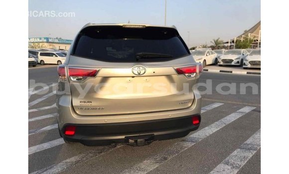 Buy Import Toyota Highlander Beige Car in Import - Dubai in Al Jazirah State Buy Import Toyota Highlander Beige Car in Import - Dubai in Al Jazirah State
