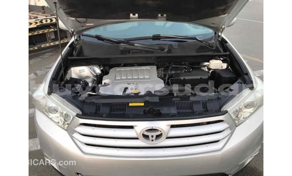 Buy Import Toyota Highlander Other Car in Import - Dubai in Al Jazirah State Buy Import Toyota Highlander Other Car in Import - Dubai in Al Jazirah State