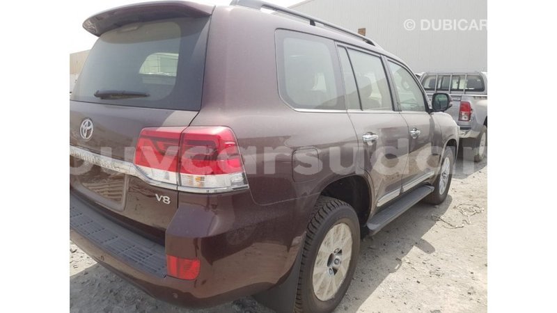 Big with watermark toyota land cruiser al jazirah state import dubai 1349