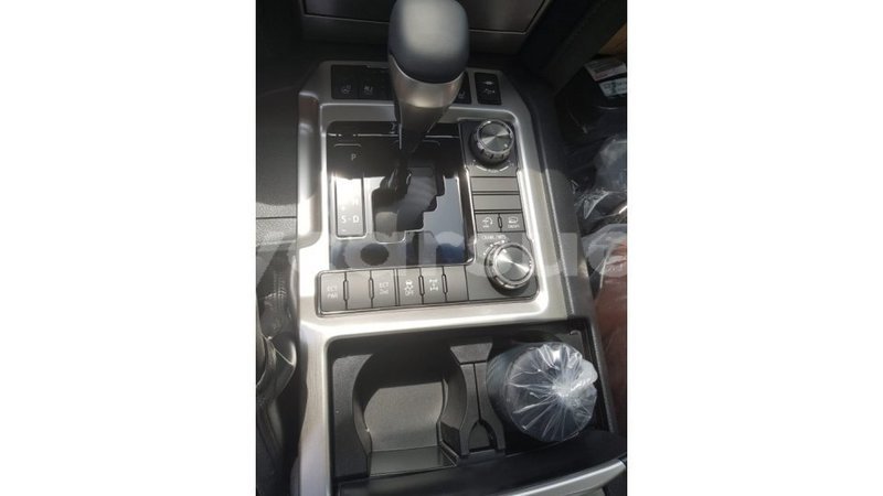 Big with watermark toyota land cruiser al jazirah state import dubai 1349