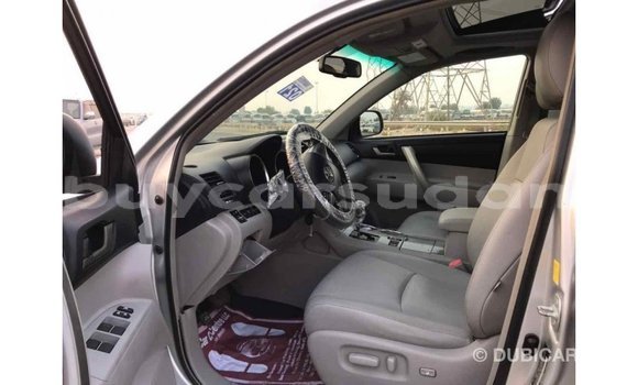 Buy Import Toyota Highlander Other Car in Import - Dubai in Al Jazirah State Buy Import Toyota Highlander Other Car in Import - Dubai in Al Jazirah State