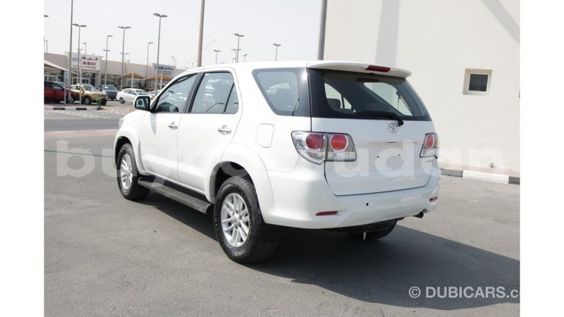 Big with watermark toyota fortuner al jazirah state import dubai 1374