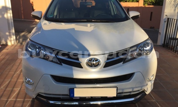 Buy Import Toyota RAV4 White Car in Omdourman in Khartoum Buy Import Toyota RAV4 White Car in Omdourman in Khartoum