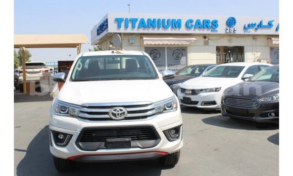 Buy Import Toyota Hilux White Car in Import - Dubai in Al Jazirah State Buy Import Toyota Hilux White Car in Import - Dubai in Al Jazirah State