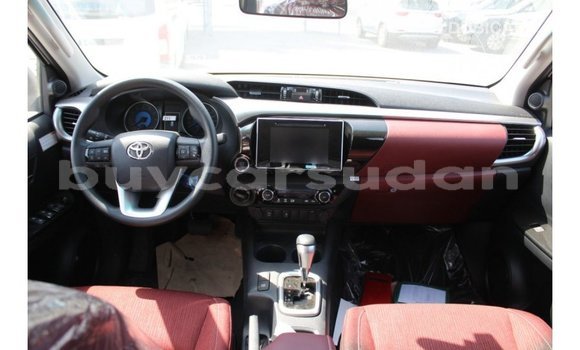 Buy Import Toyota Hilux White Car in Import - Dubai in Al Jazirah State Buy Import Toyota Hilux White Car in Import - Dubai in Al Jazirah State
