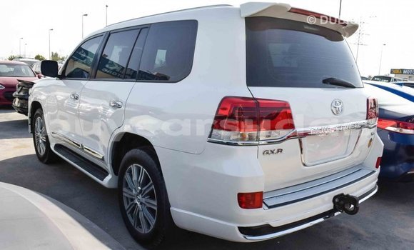 Buy Import Toyota Land Cruiser White Car in Import - Dubai in Al Jazirah State Buy Import Toyota Land Cruiser White Car in Import - Dubai in Al Jazirah State