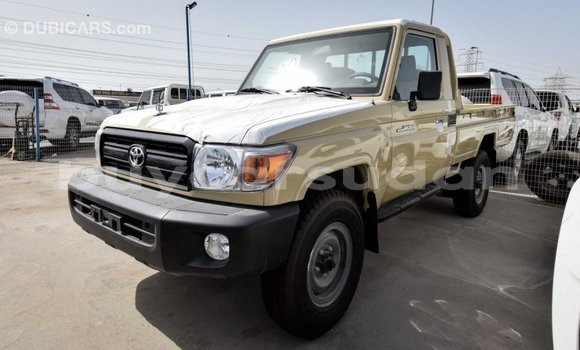 Buy Import Toyota Land Cruiser Beige Car in Import - Dubai in Al Jazirah State Buy Import Toyota Land Cruiser Beige Car in Import - Dubai in Al Jazirah State