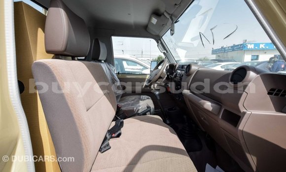 Buy Import Toyota Land Cruiser Beige Car in Import - Dubai in Al Jazirah State Buy Import Toyota Land Cruiser Beige Car in Import - Dubai in Al Jazirah State