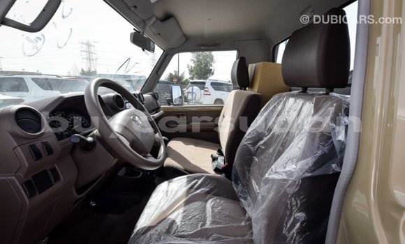 Buy Import Toyota Land Cruiser Beige Car in Import - Dubai in Al Jazirah State Buy Import Toyota Land Cruiser Beige Car in Import - Dubai in Al Jazirah State