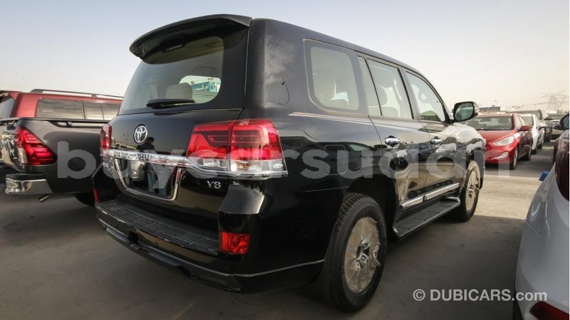 Big with watermark toyota land cruiser al jazirah state import dubai 1408
