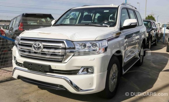 Buy Import Toyota Land Cruiser White Car in Import - Dubai in Al Jazirah State Buy Import Toyota Land Cruiser White Car in Import - Dubai in Al Jazirah State