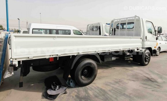 Buy Import Hyundai Accent White Car in Import - Dubai in Al Jazirah State Buy Import Hyundai Accent White Car in Import - Dubai in Al Jazirah State