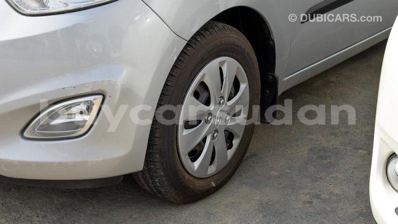 Big with watermark hyundai i10 al jazirah state import dubai 1428