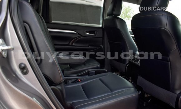 Buy Import Toyota Highlander Other Car in Import - Dubai in Al Jazirah State Buy Import Toyota Highlander Other Car in Import - Dubai in Al Jazirah State