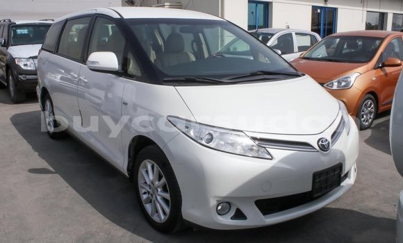 Buy Import Toyota Previa White Car in Import - Dubai in Al Jazirah State Buy Import Toyota Previa White Car in Import - Dubai in Al Jazirah State