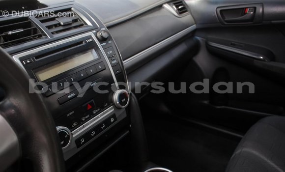 Acheter Import Voiture Toyota Camry Blanc à Import - Dubai, État d'Al Jazirah Acheter Import Voiture Toyota Camry Blanc à Import - Dubai, État d'Al Jazirah