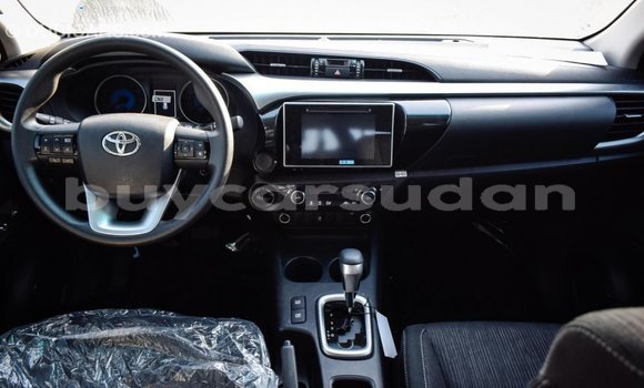 Buy Import Toyota Hilux White Car in Import - Dubai in Al Jazirah State Buy Import Toyota Hilux White Car in Import - Dubai in Al Jazirah State