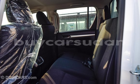Buy Import Toyota Hilux White Car in Import - Dubai in Al Jazirah State Buy Import Toyota Hilux White Car in Import - Dubai in Al Jazirah State