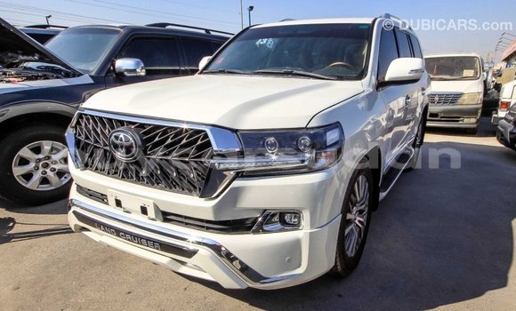 Buy Import Toyota Land Cruiser White Car in Import - Dubai in Al Jazirah State Buy Import Toyota Land Cruiser White Car in Import - Dubai in Al Jazirah State