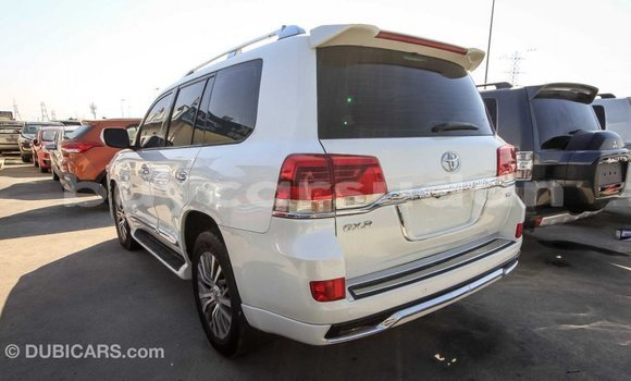 Buy Import Toyota Land Cruiser White Car in Import - Dubai in Al Jazirah State Buy Import Toyota Land Cruiser White Car in Import - Dubai in Al Jazirah State