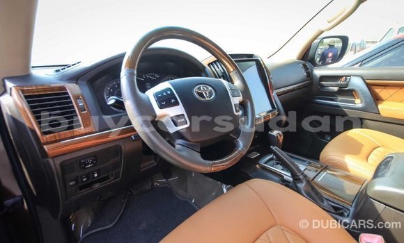 Buy Import Toyota Land Cruiser Brown Car in Import - Dubai in Al Jazirah State Buy Import Toyota Land Cruiser Brown Car in Import - Dubai in Al Jazirah State