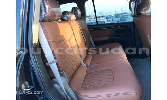 Buy Import Toyota Land Cruiser Black Car in Import - Dubai in Al Jazirah State Buy Import Toyota Land Cruiser Black Car in Import - Dubai in Al Jazirah State