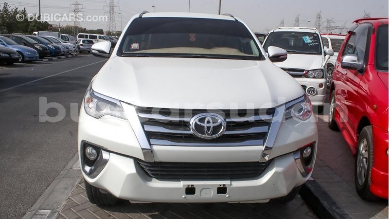 Big with watermark toyota fortuner al jazirah state import dubai 1458