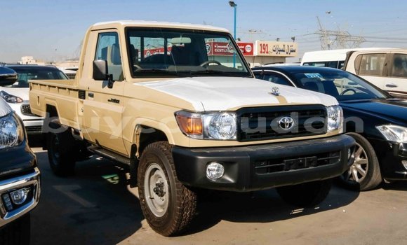 Buy Import Toyota Land Cruiser Beige Car in Import - Dubai in Al Jazirah State Buy Import Toyota Land Cruiser Beige Car in Import - Dubai in Al Jazirah State