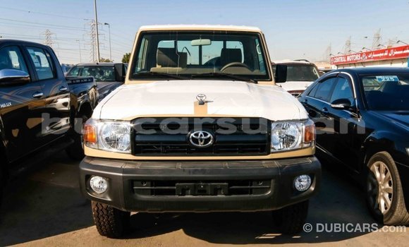 Buy Import Toyota Land Cruiser Beige Car in Import - Dubai in Al Jazirah State Buy Import Toyota Land Cruiser Beige Car in Import - Dubai in Al Jazirah State