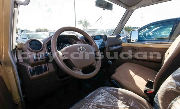 Buy Import Toyota Land Cruiser Beige Car in Import - Dubai in Al Jazirah State Buy Import Toyota Land Cruiser Beige Car in Import - Dubai in Al Jazirah State