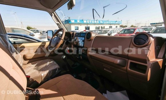 Buy Import Toyota Land Cruiser Beige Car in Import - Dubai in Al Jazirah State Buy Import Toyota Land Cruiser Beige Car in Import - Dubai in Al Jazirah State