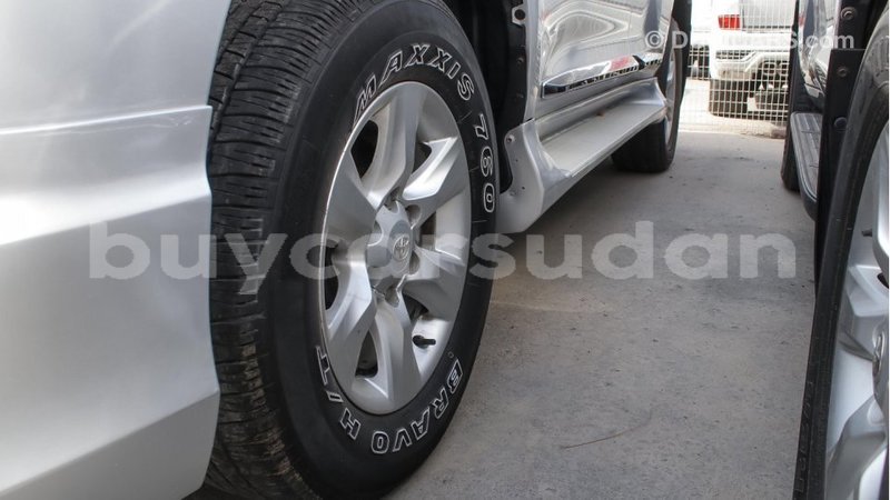 Big with watermark toyota prado al jazirah state import dubai 1474