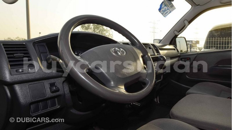 Big with watermark toyota hiace al jazirah state import dubai 1500