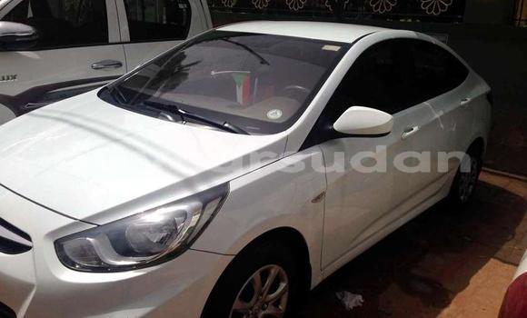 Buy Used Hyundai Accent White Car in Khartoum in Khartoum