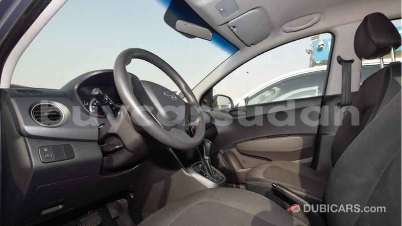Big with watermark hyundai i10 al jazirah state import dubai 1518