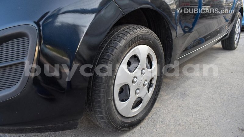 Big with watermark kia carens al jazirah state import dubai 1524