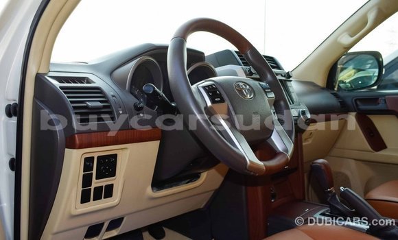 Acheter Import Voiture Toyota Prado Blanc à Import - Dubai, État d'Al Jazirah Acheter Import Voiture Toyota Prado Blanc à Import - Dubai, État d'Al Jazirah