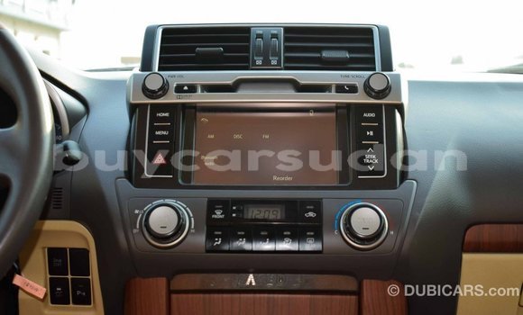 Acheter Import Voiture Toyota Prado Blanc à Import - Dubai, État d'Al Jazirah Acheter Import Voiture Toyota Prado Blanc à Import - Dubai, État d'Al Jazirah