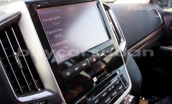 Acheter Import Voiture Toyota Land Cruiser Noir à Import - Dubai, État d'Al Jazirah Acheter Import Voiture Toyota Land Cruiser Noir à Import - Dubai, État d'Al Jazirah