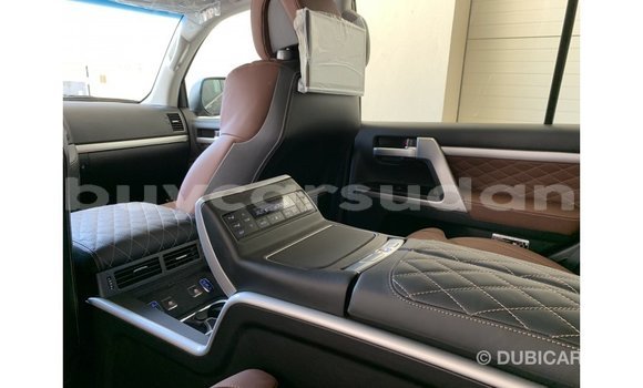 Acheter Import Voiture Toyota Land Cruiser Noir à Import - Dubai, État d'Al Jazirah Acheter Import Voiture Toyota Land Cruiser Noir à Import - Dubai, État d'Al Jazirah