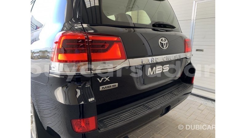 Big with watermark toyota land cruiser al jazirah state import dubai 1548