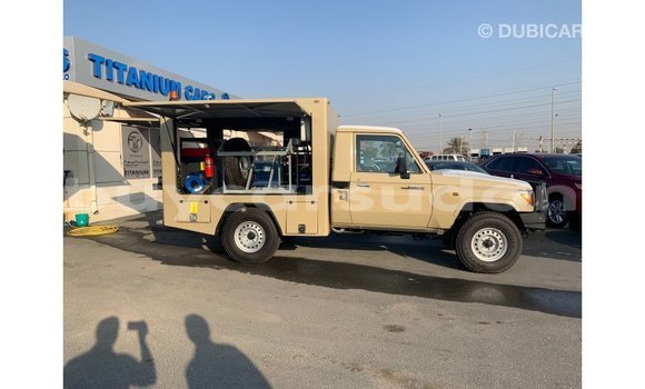 Buy Import Toyota Land Cruiser Beige Car in Import - Dubai in Al Jazirah State Buy Import Toyota Land Cruiser Beige Car in Import - Dubai in Al Jazirah State