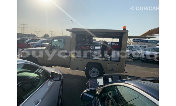 Buy Import Toyota Land Cruiser Beige Car in Import - Dubai in Al Jazirah State Buy Import Toyota Land Cruiser Beige Car in Import - Dubai in Al Jazirah State