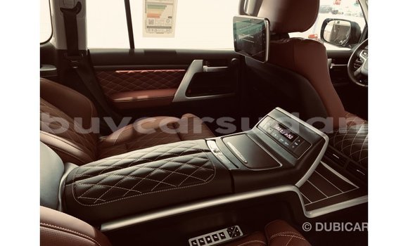 Acheter Import Voiture Toyota Land Cruiser Noir à Import - Dubai, État d'Al Jazirah Acheter Import Voiture Toyota Land Cruiser Noir à Import - Dubai, État d'Al Jazirah
